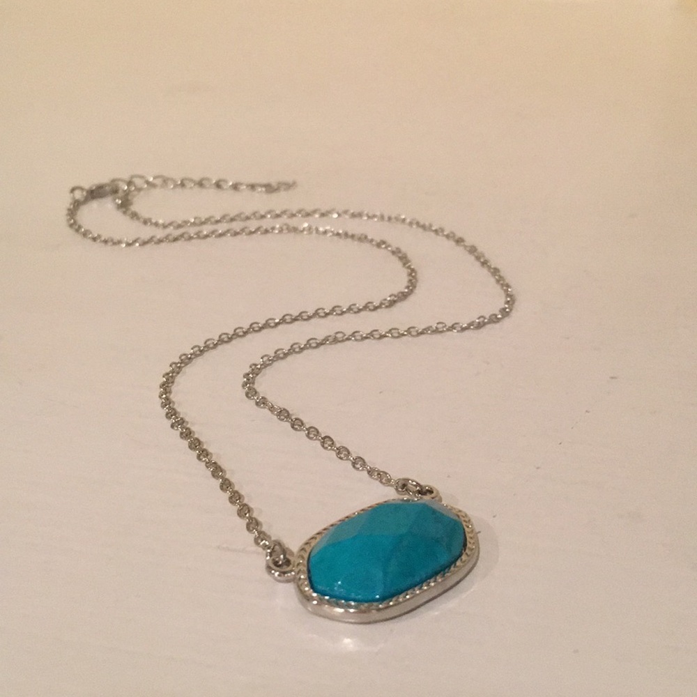 Turquoise howlite gemstone necklace - Picture 2 of 4